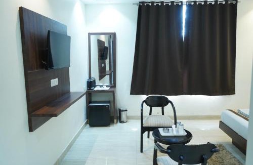 Delhi Hotel | Hotel High Residency