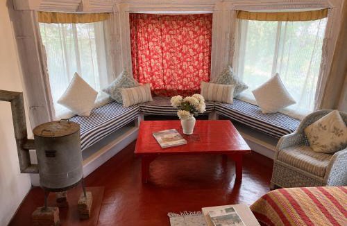 Jeolikote Hotel | Kumaon Cottage, Nainital - AM Hotel Kollection