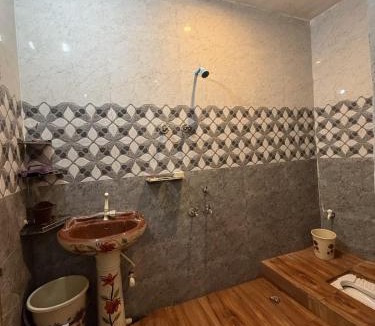 Etah Apartment | Anushka homestay