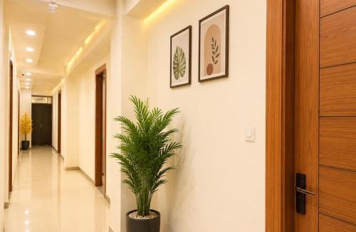 Pashim Vihar Hotel | Hotel Kasa Stays Premier - Peeragarhi Metro Station