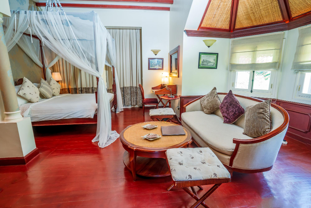 Delhi Hotel | Hotel Goldwind stay - Near Karkardooma Metro