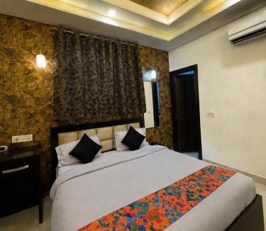 Taj Ganj Hotel | Hotel Deluxe Star Taaj