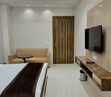 Muzaffarnagar Hotel | Shri Sangam Hotel