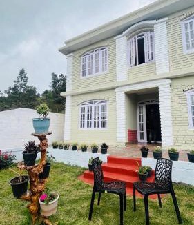 Wellington House | Green Hills Cottage