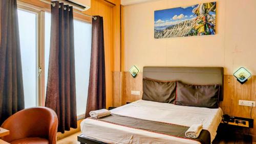 Mohangarh Hotel | RROOMS Elite Hotel Kachnar House