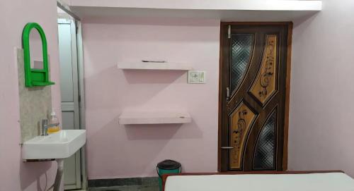 Rajendra Nagar House | Ganga Bhagirath Hotel Couple friendly