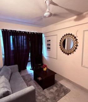 Dadri Apartment | Cozy&Modern Studio WaveCity Stylish Comfortable