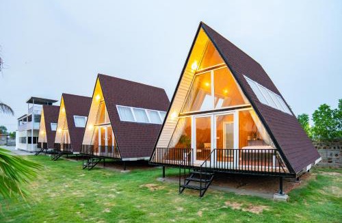 Faridabad Villa | Malik Farms Countryside Wooden Cottage on 2 Acre Estate with Shared Pool, Garden & Restaurant