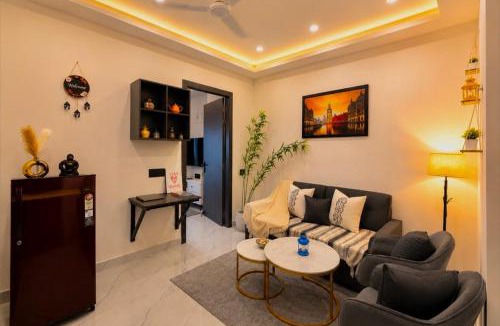Sector 39 Bed & Breakfast | 1 Bhk apartment Balcony Bliss Near Medanta