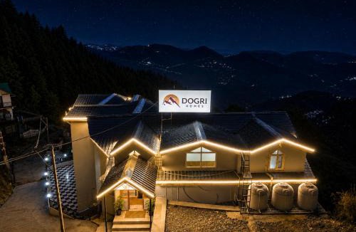 Shimla Hotel | The Dogri Boutique Cottage, Mashobra - Luxury Cottage with Scenic mountain view