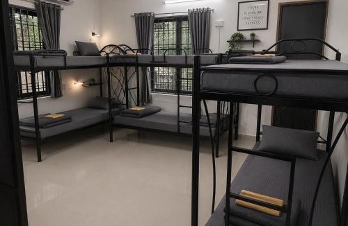 Anna Nagar Hostel | Meriton Stays Premium Mens Pg