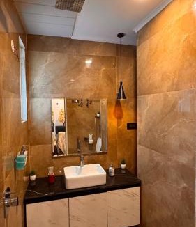 DLF Phase 3 Apartment | Luxury 1BHK Near Cyber City