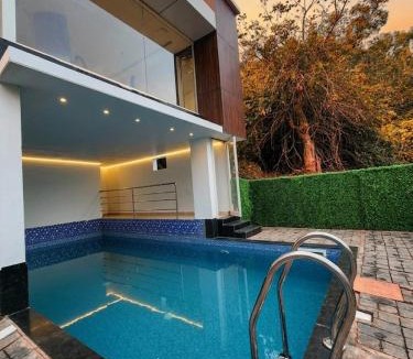 Periyur Hotel | Parudeesa Pool Resort