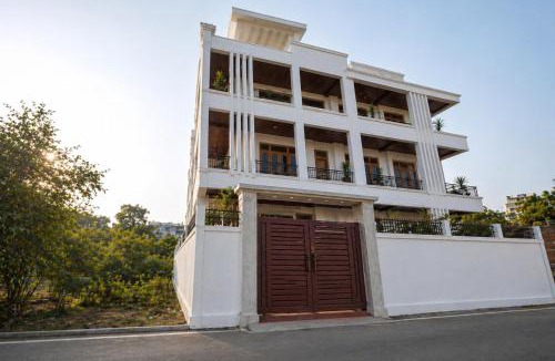 Varanasi Villa | Gayatri Villa near BHU seer Ravidas Mandir Varanasi