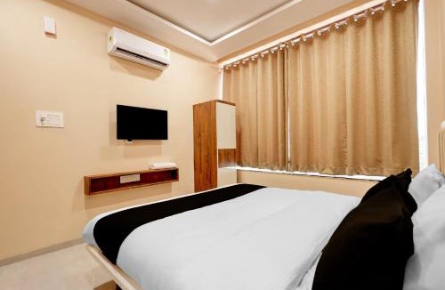 Rau Hotel | Super Collection O Indore International Airport Formerly Shrivanyaa