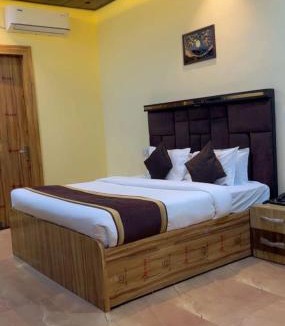 Kalyanpur Apartment | Nirbhay hotel