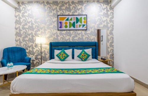 Sector 70 Bed & Breakfast | Treebo Noida Business Suites