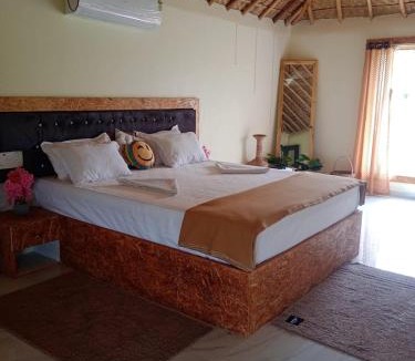 Kamalapur Hostel | Hampi Natures Cottage