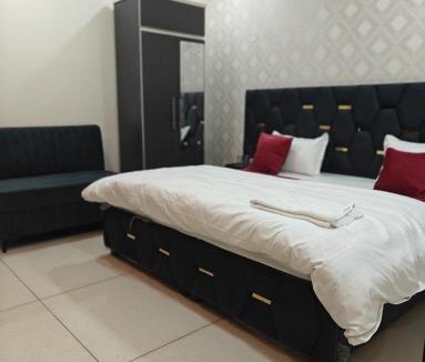 Ludhiana Hotel | HOTEL CRYSTAL - Comfortable & Smart Rooms By SKY Hotels & Homestays