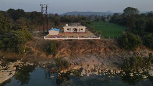 Panna Resort | Monkey River Resort Madla