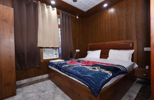Haraiya Hotel | New Awadhesh Singh Hotel