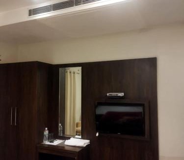 Raebareli Hotel | Hotel golden deep