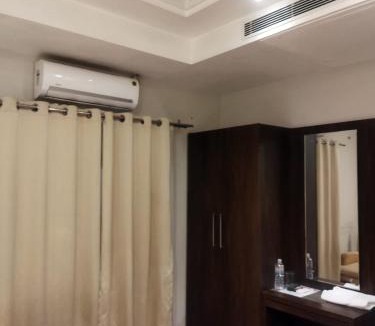 Raebareli Hotel | Hotel golden deep