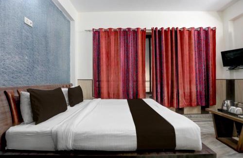 Varanasi Hotel | OYO Collection O Gautameshver Mahadev Temple Formerly Pushp Vatika
