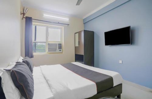 South Extension Hotel | Collection O Green Park Residency 3