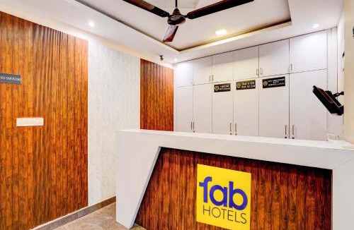 Murgesh Pallya Hotel | Via Emara Inn - Lalbagh Botanical Garden