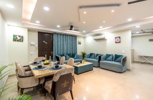 Dariyaganj Apartment | Homlee-Virasat 3BHK Flat Central DEL-Lift-Parking