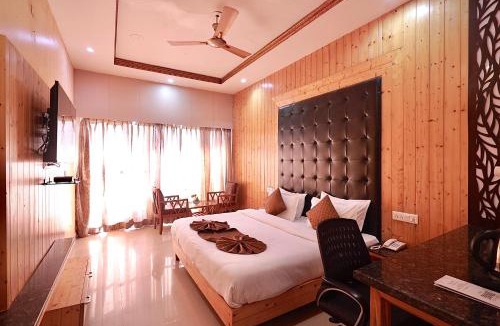 Lansdowne Resort | Blue Pine Resort