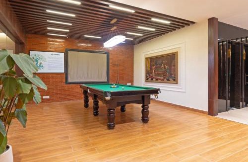 Manali Hotel | Treebo Premium Pine Tree Courtyard