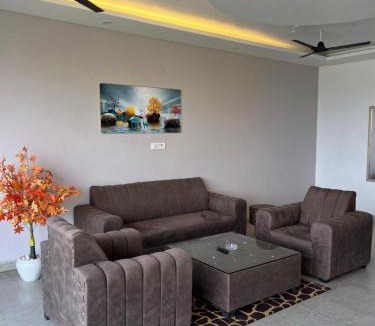 Greater Noida Apartment | Book N Go HomeStay - Greater Noida