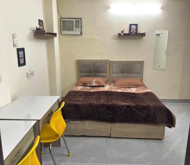 Delhi Hotel | FlexiBay Coed Hostel North Campus
