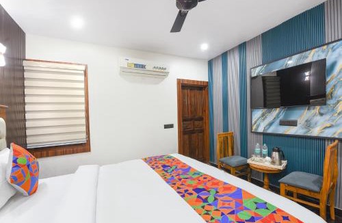 South West Hotel | Via Four Season