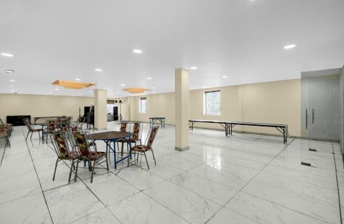 Indira Nagar Hotel | Super Hotel O Takrohi Hospital Road Formerly Madhuraj Palace