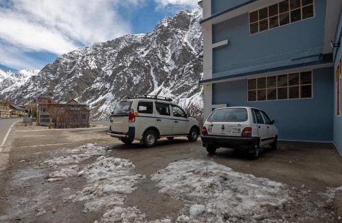 Keylong Hotel | Treebo Melag Jispa With Mountain View