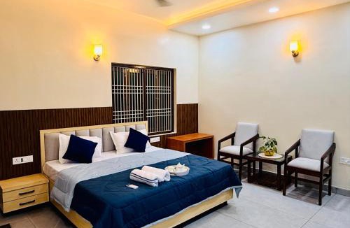 Varanasi Apartment | Madhuraj Stays