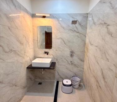 Varanasi Apartment | Madhuraj Stays