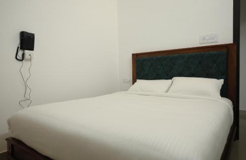 Thrippunithura Hotel | Greens Residency