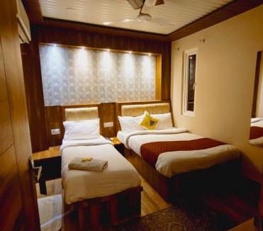 Varanasi Hotel | Hotel Rudraksh Villa