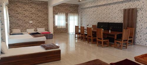 Vindhyachal Apartment | Hotel Annapurna Regency
