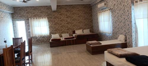 Vindhyachal Apartment | Hotel Annapurna Regency