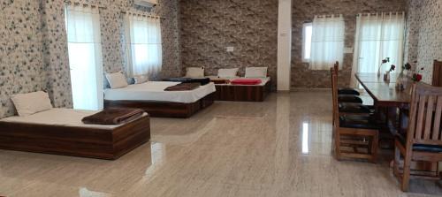 Vindhyachal Apartment | Hotel Annapurna Regency