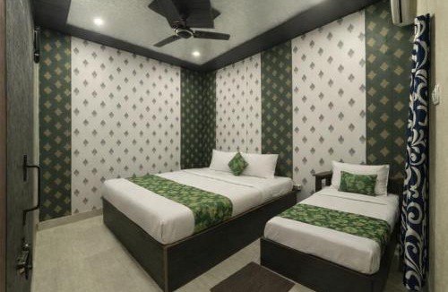 Varanasi Hotel | HOTEL SHIVAYY MAJESTIC - BHU Sundarpur Road 3km from KASHI VISHWANATH TEMPLE