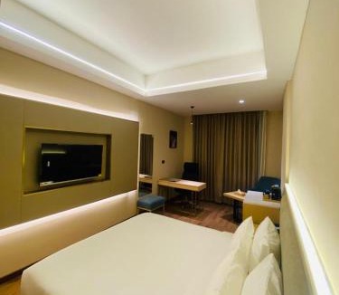 Jabalpur Hotel | Hotel P4 City Center Jabalpur