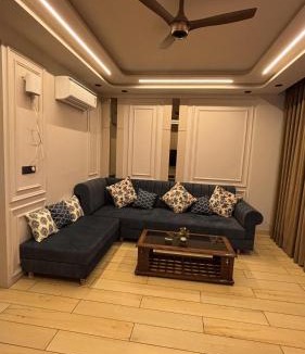 Agra Apartment | 7 mins to Taj Mahal, Family friendly,Free Parking