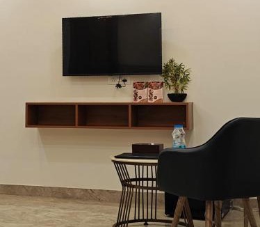 East of Kailash Hotel | Hotel Ivaan Homes opposite to Iskcon Temple East of Kailash New Delhi