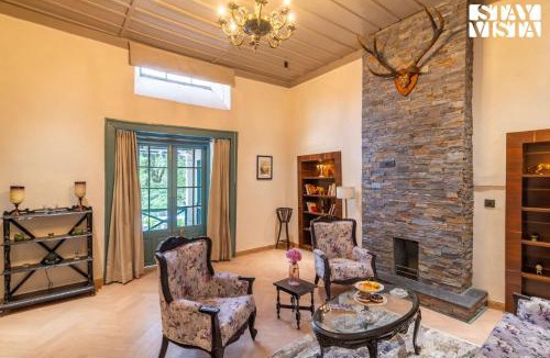 Nainital Villa | StayVista at The Emily Chalet 7 BR House in Nainital with Bonfire, BBQ